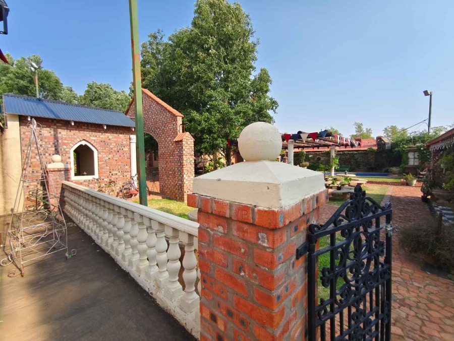 6 Bedroom Property for Sale in Quaggafontein Free State